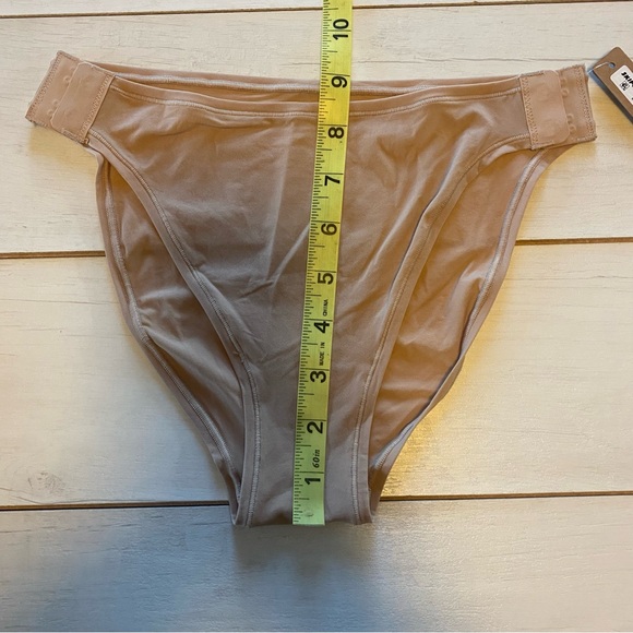 Skims Adaptive Bikini briefs Clay/Nude /Beige Sz Medium NWT - Picture 9 of 11